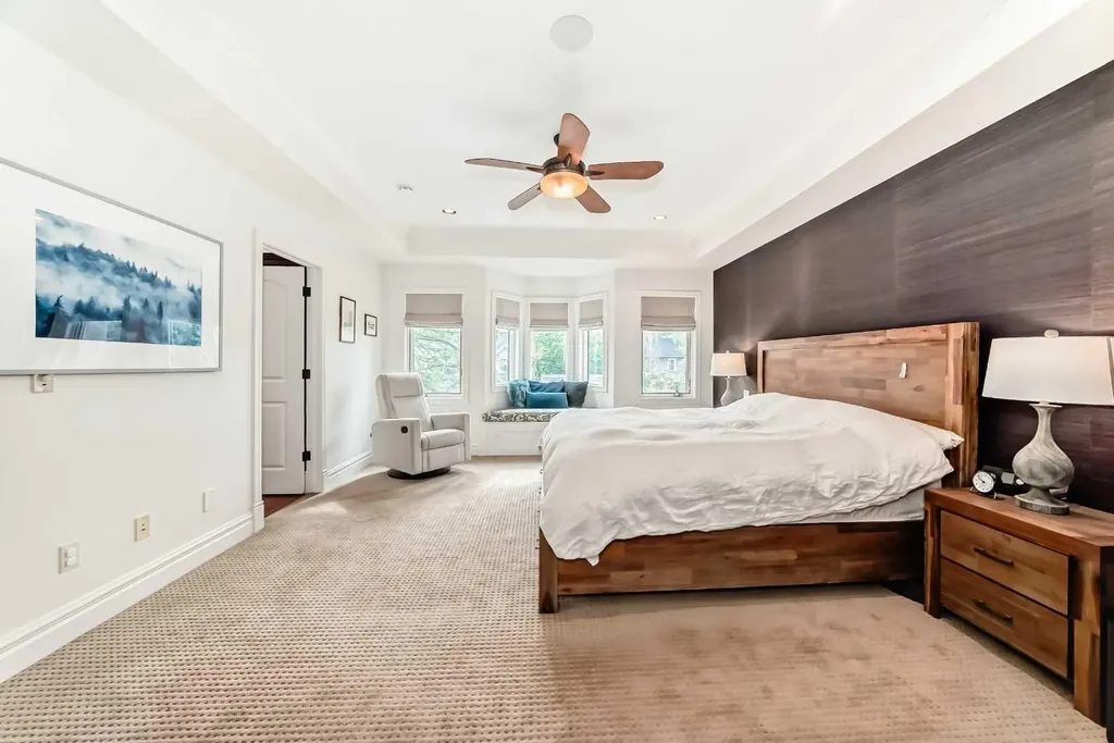 3230 8 Street SW Calgary AB T2T3A6