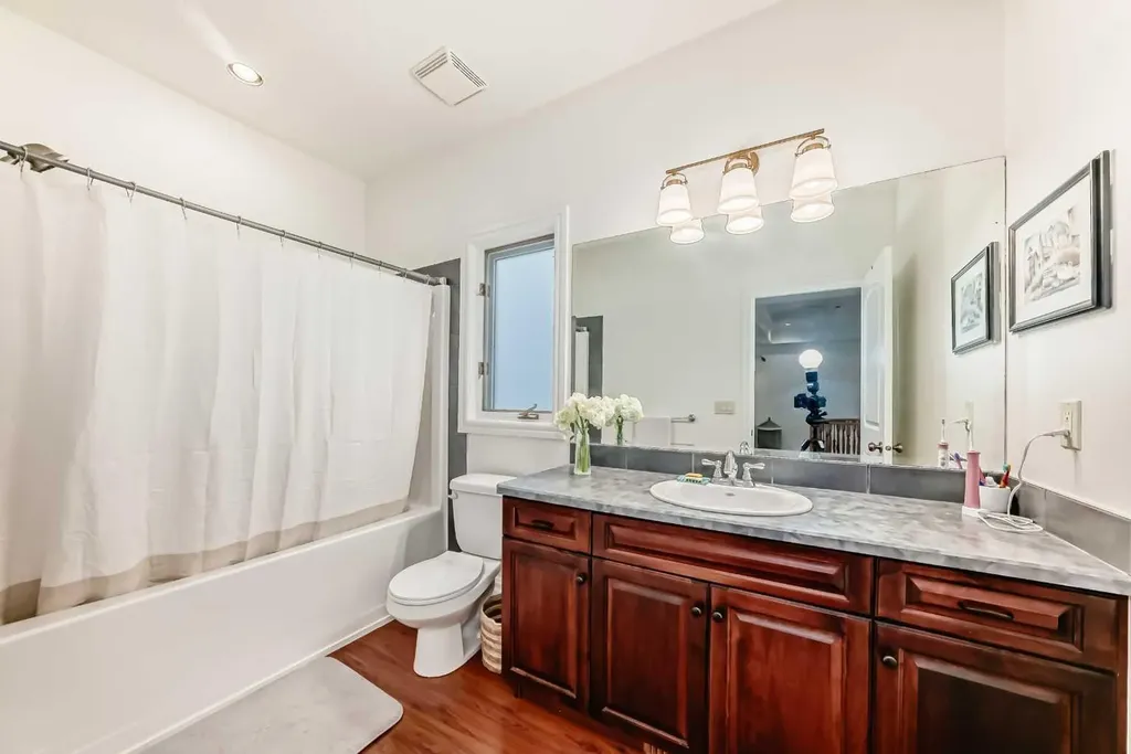 3230 8 Street SW Calgary AB T2T3A6