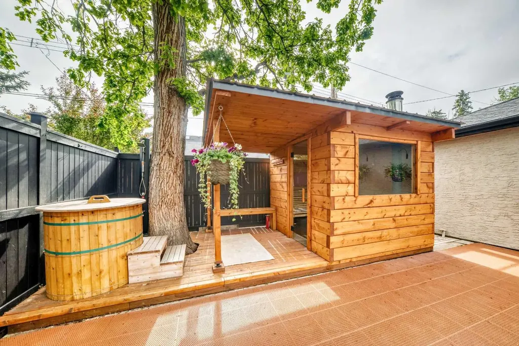 3230 8 Street SW Calgary AB T2T3A6