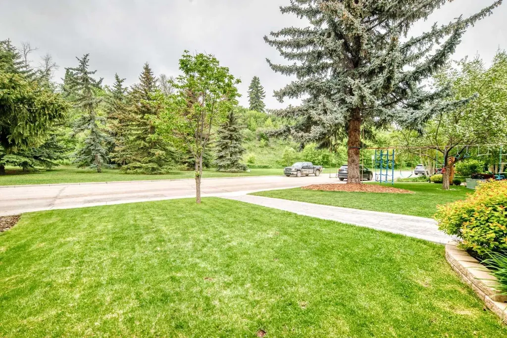 3230 8 Street SW Calgary AB T2T3A6