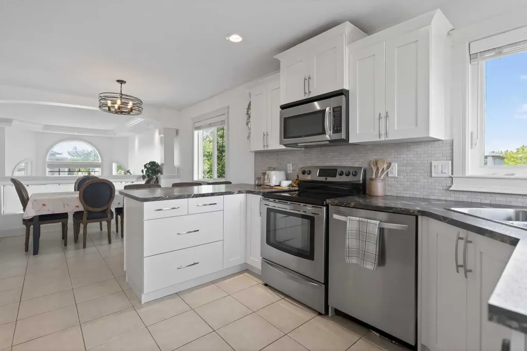 11817 87 Street Grande Prairie AB T8X 0H3