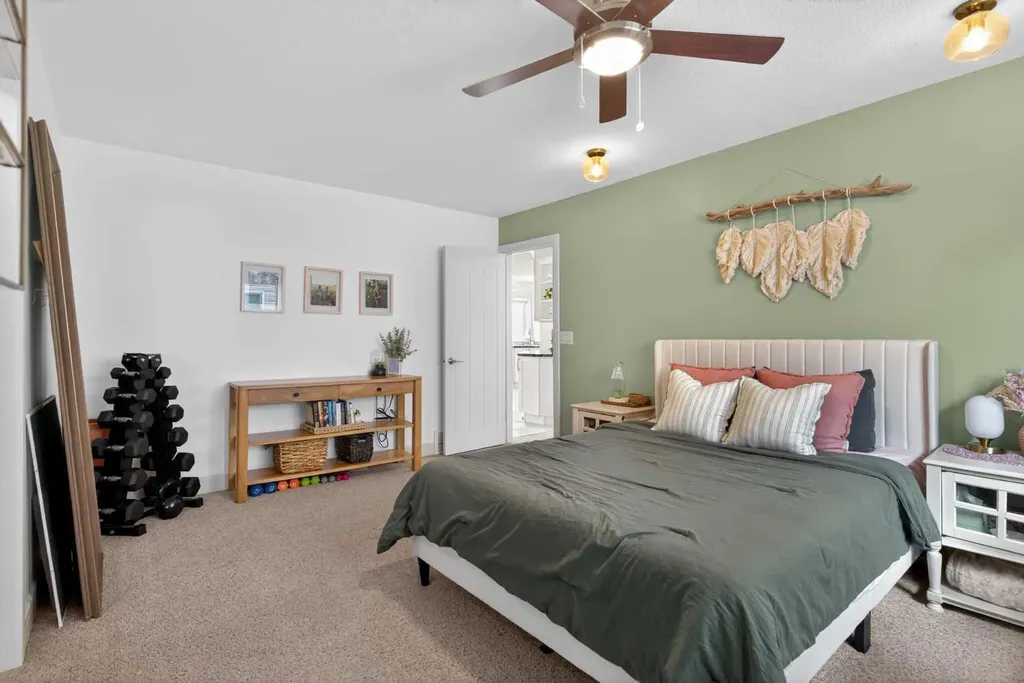11817 87 Street Grande Prairie AB T8X 0H3