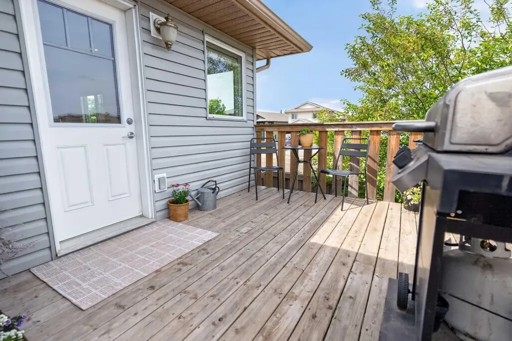 11817 87 St. Street Grande Prairie AB T8X 0H3