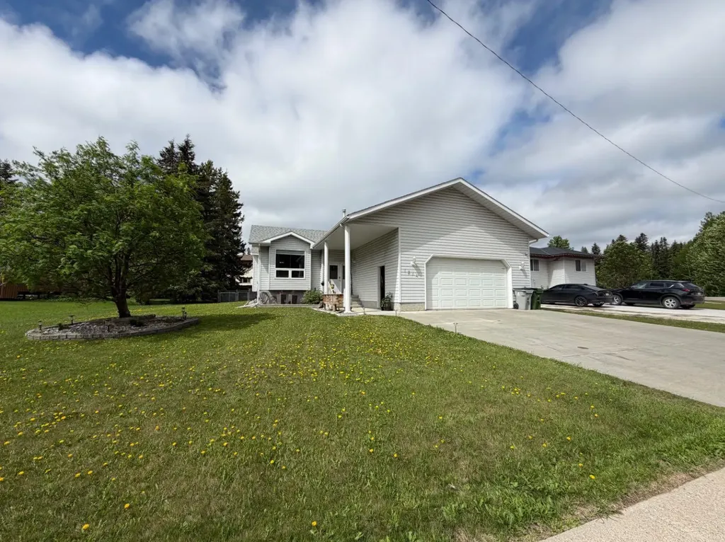 1814 48 Street Edson AB T7E 1G5