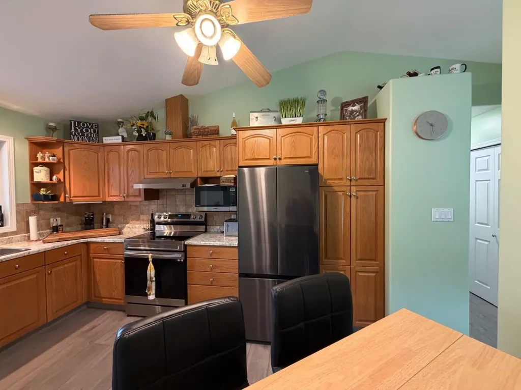 1814 48 Street Edson AB T7E 1G5