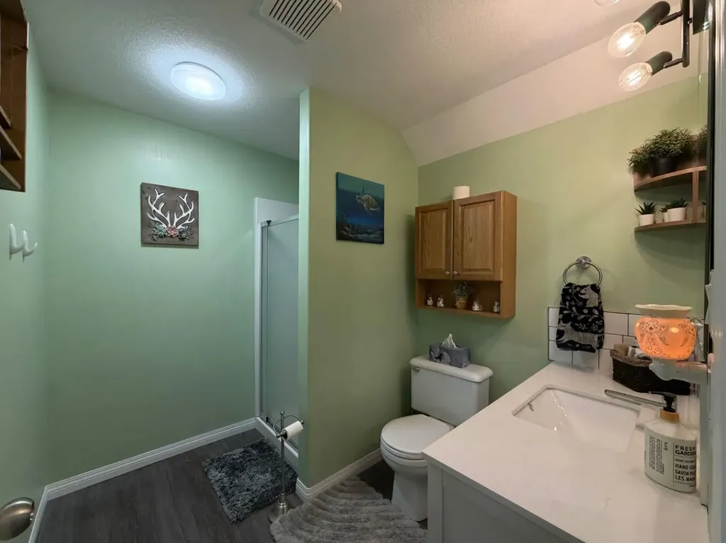 1814 48 Street Edson AB T7E 1G5
