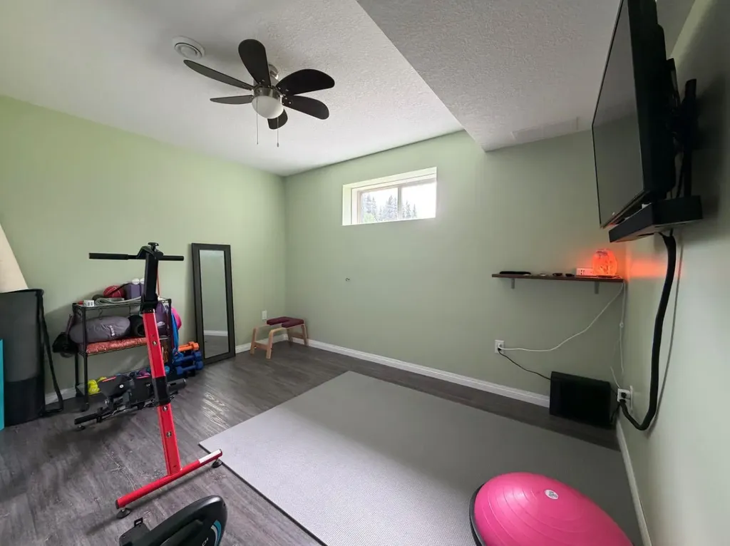 1814 48 Street Edson AB T7E 1G5
