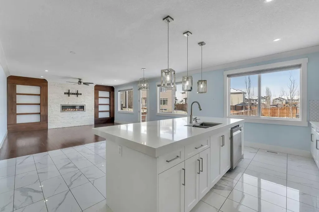 272 Aspenmere Way Chestermere AB T1X 0Y2
