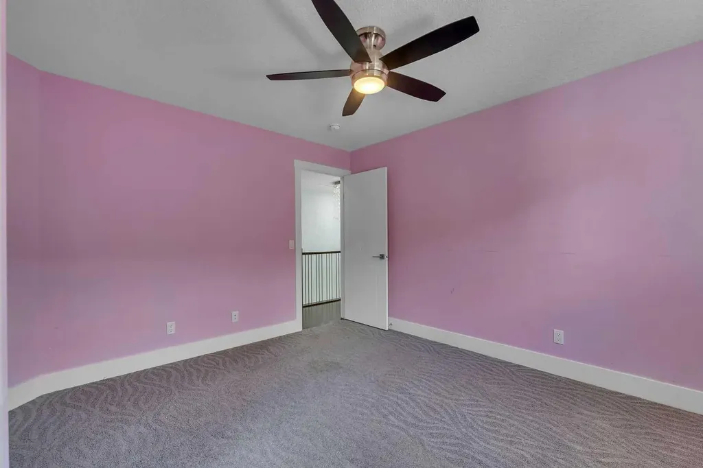272 Aspenmere Way Chestermere AB T1X 0Y2
