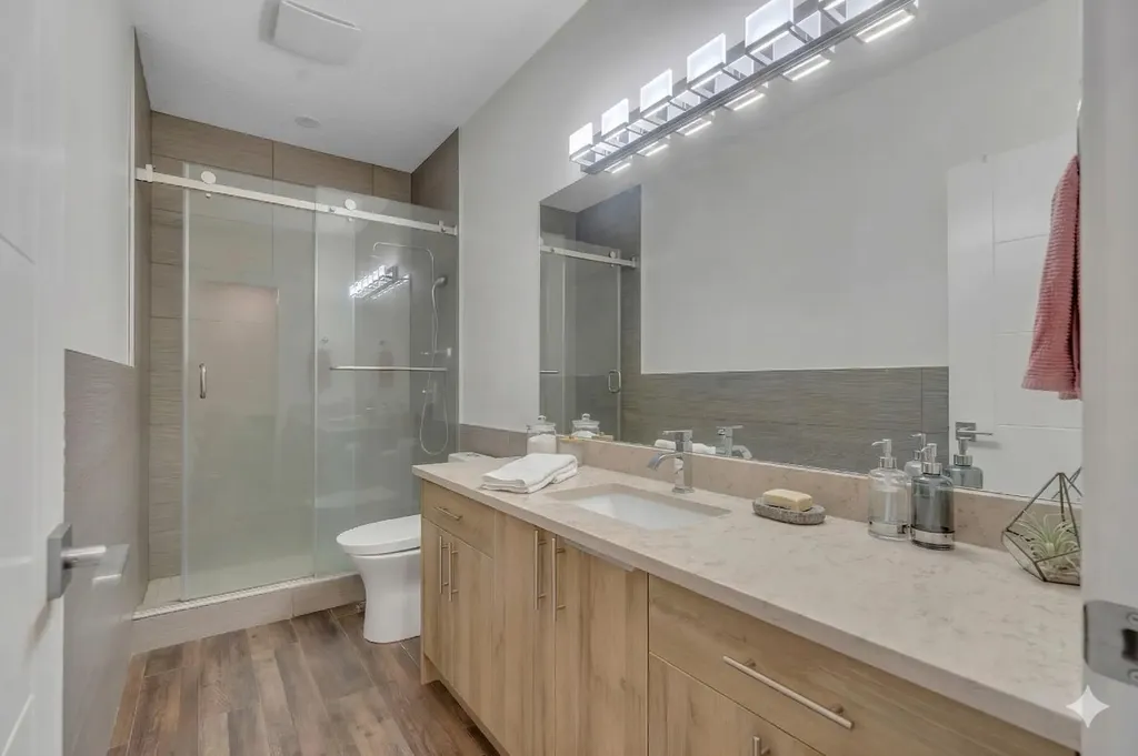 272 Aspenmere Way Chestermere AB T1X 0Y2