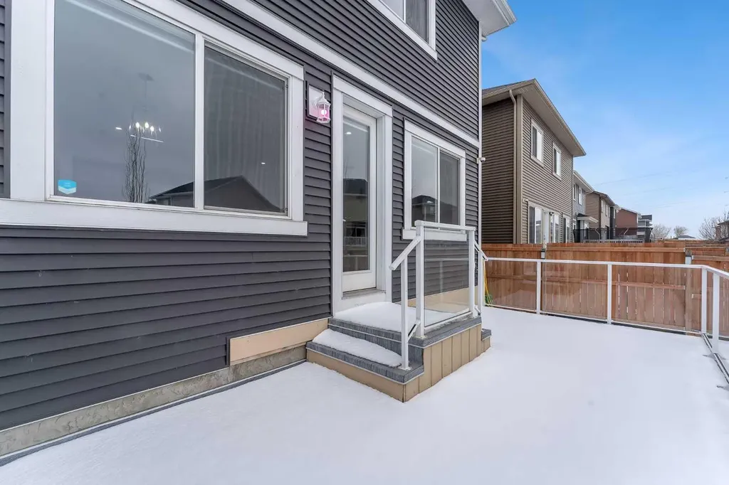 272 Aspenmere Way Chestermere AB T1X 0Y2