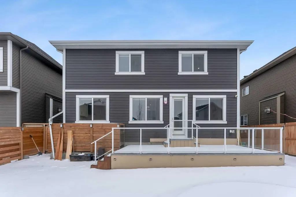 272 Aspenmere Way Chestermere AB T1X 0Y2