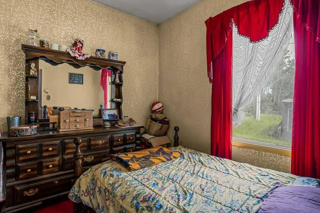 5 Mt. Laurie Road Exshaw AB T0L 2C0