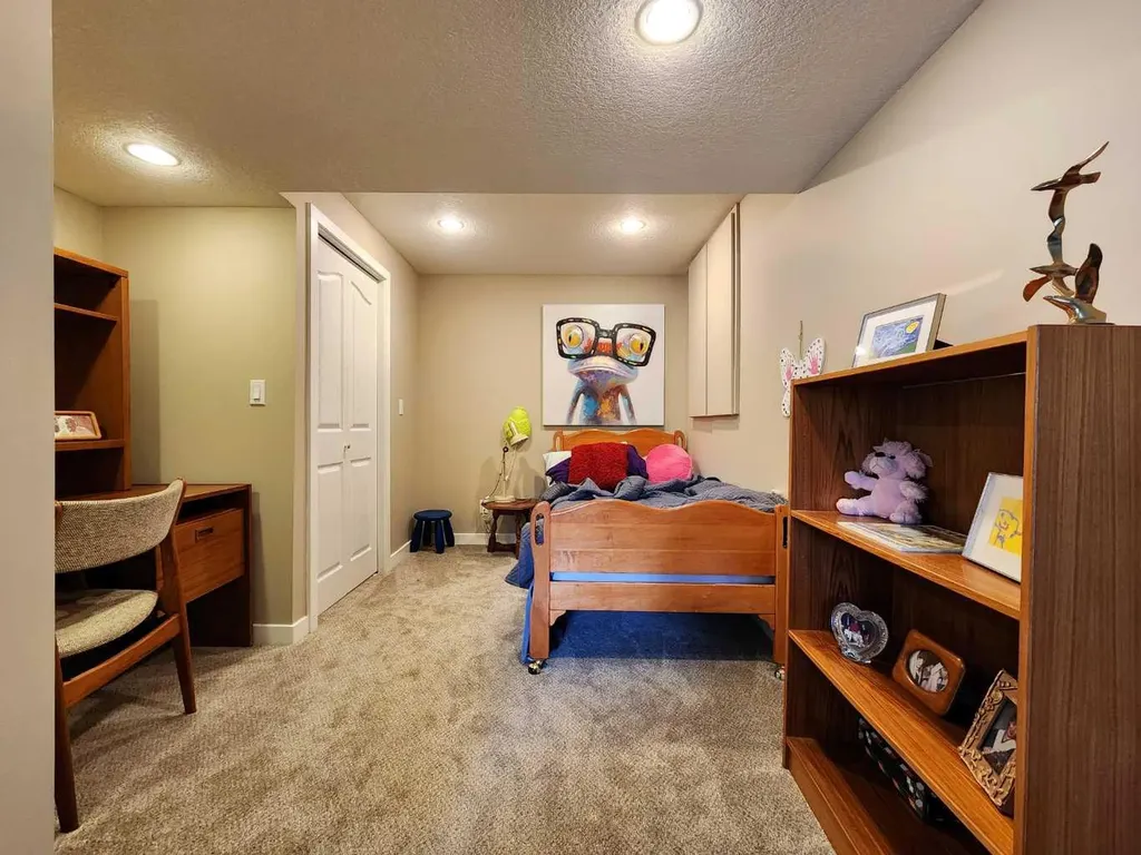 240 Heritage Boulevard W Lethbridge AB T1K 6W9