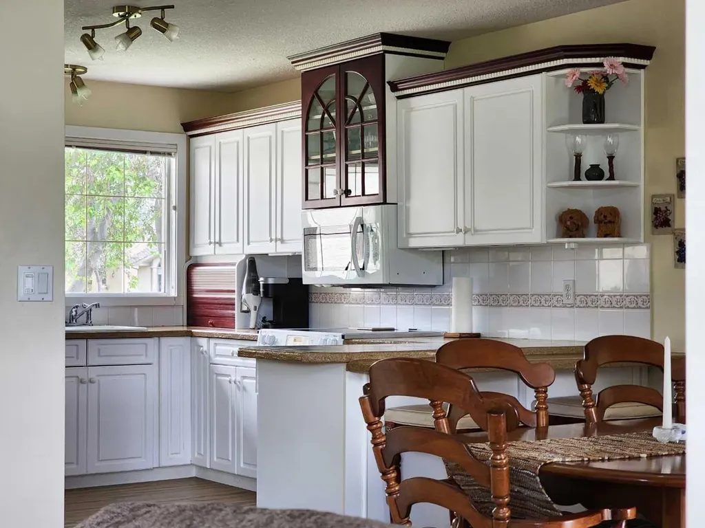 240 Heritage Boulevard W Lethbridge AB T1K 6W9