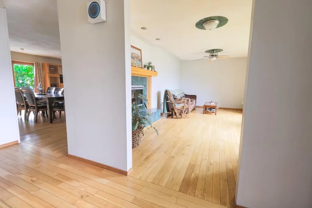 5314 57 Avenue Rocky Mountain House AB T4T 1M7
