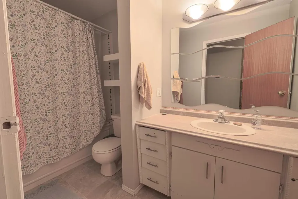 5314 57 Avenue Rocky Mountain House AB T4T 1M7