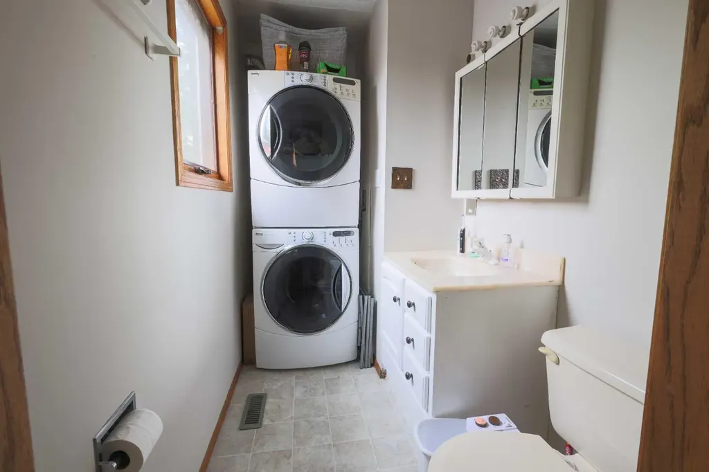 5314 57 Avenue Rocky Mountain House AB T4T 1M7