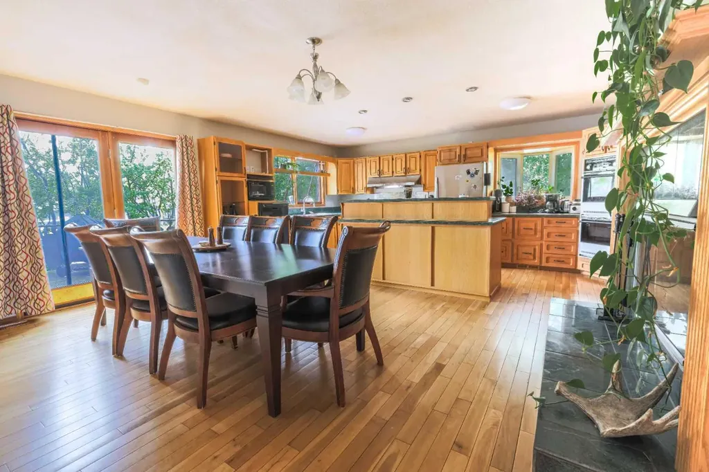 5314 57 Avenue Rocky Mountain House AB T4T 1M7
