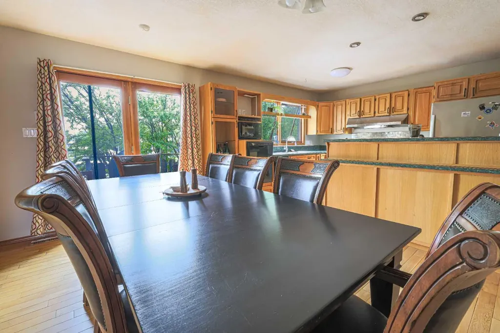 5314 57 Avenue Rocky Mountain House AB T4T 1M7