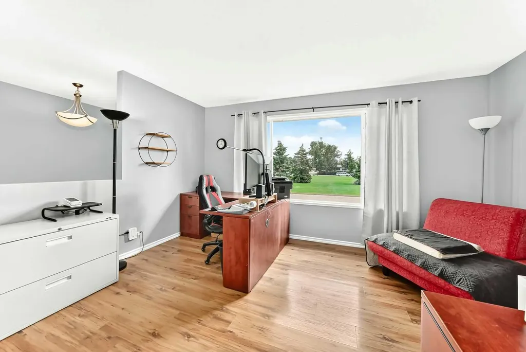67 Newcombe Crescent Red Deer AB T4P1T9