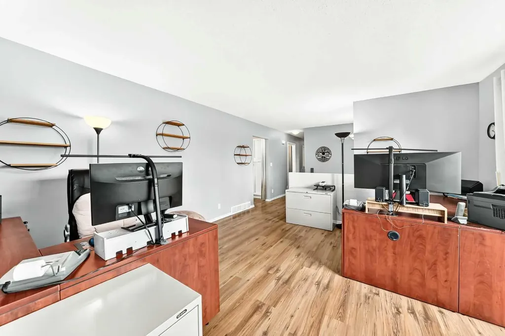 67 Newcombe Crescent Red Deer AB T4P1T9