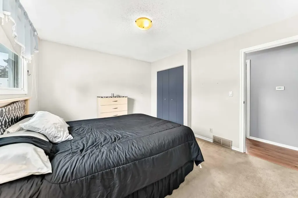 67 Newcombe Crescent Red Deer AB T4P1T9