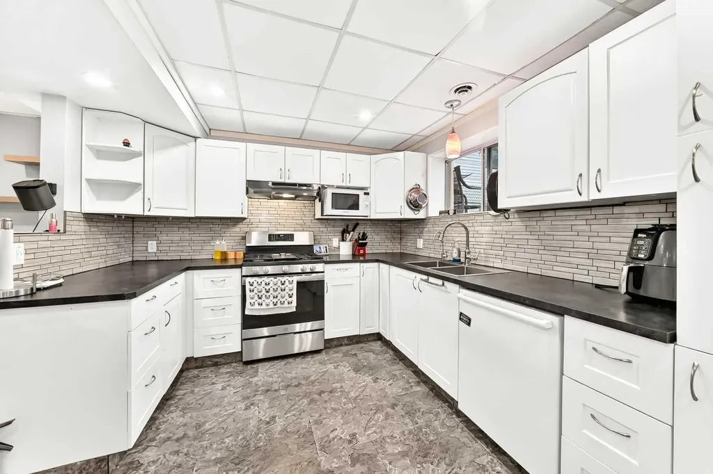 67 Newcombe Crescent Red Deer AB T4P1T9