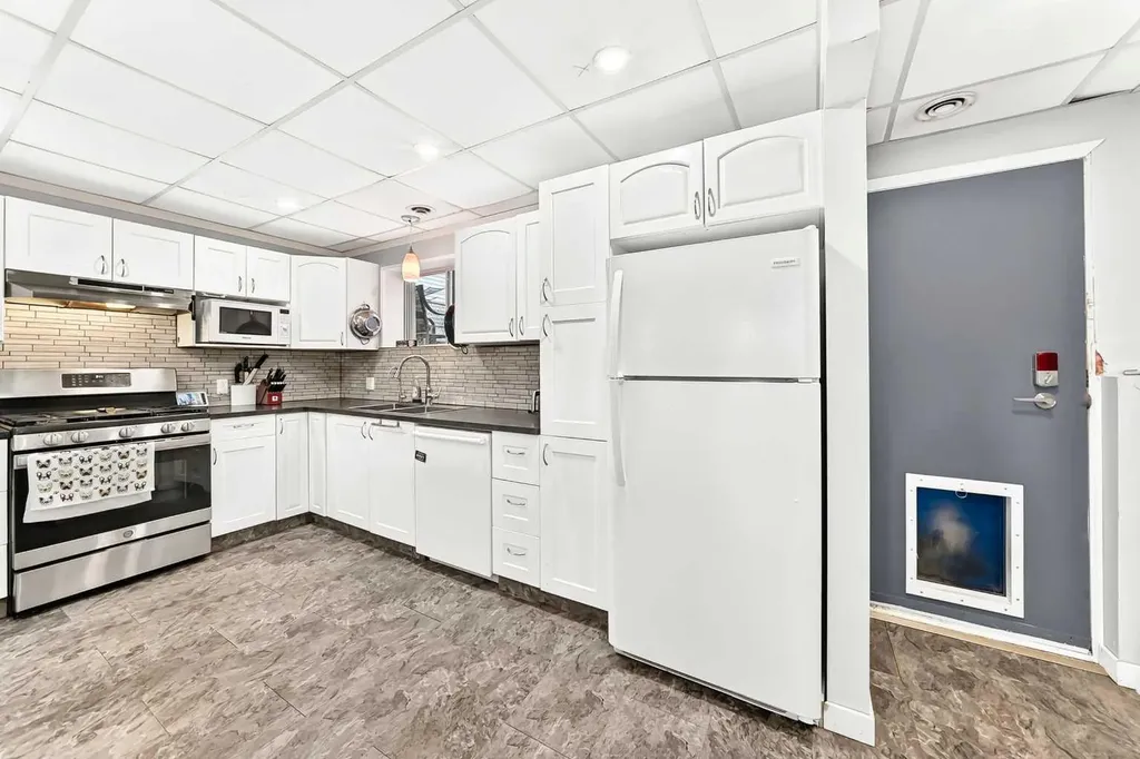 67 Newcombe Crescent Red Deer AB T4P1T9