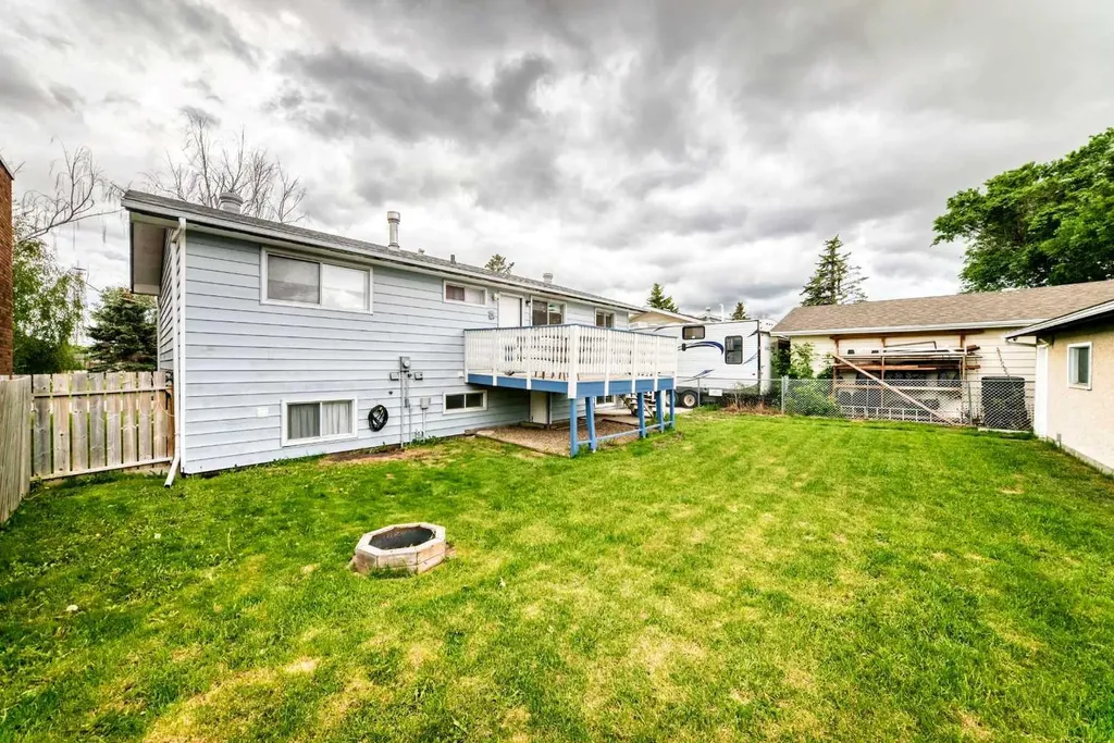 67 Newcombe Crescent Red Deer AB T4P1T9