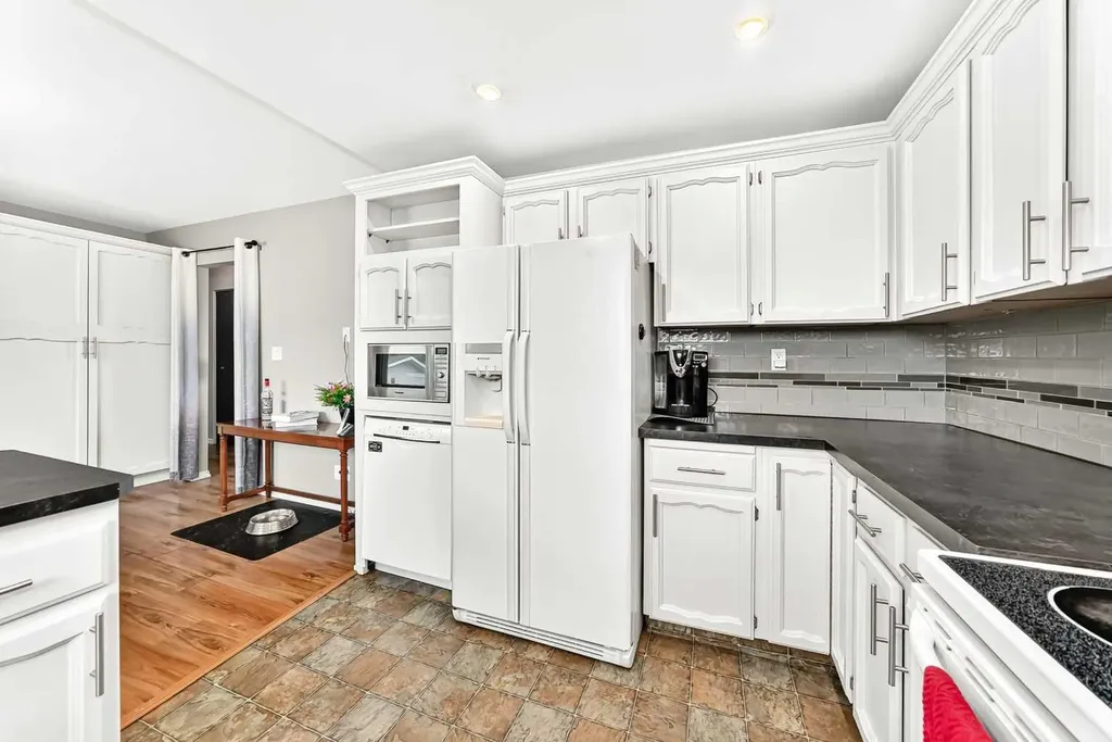 67 Newcombe Crescent Red Deer AB T4P1T9