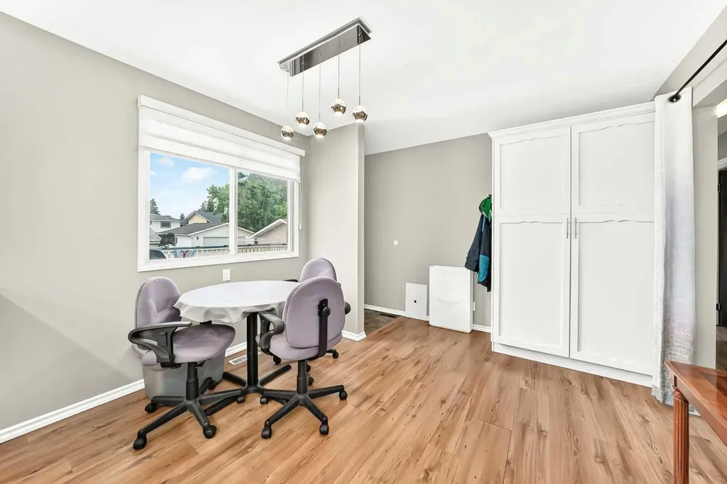67 Newcombe Crescent Red Deer AB T4P1T9