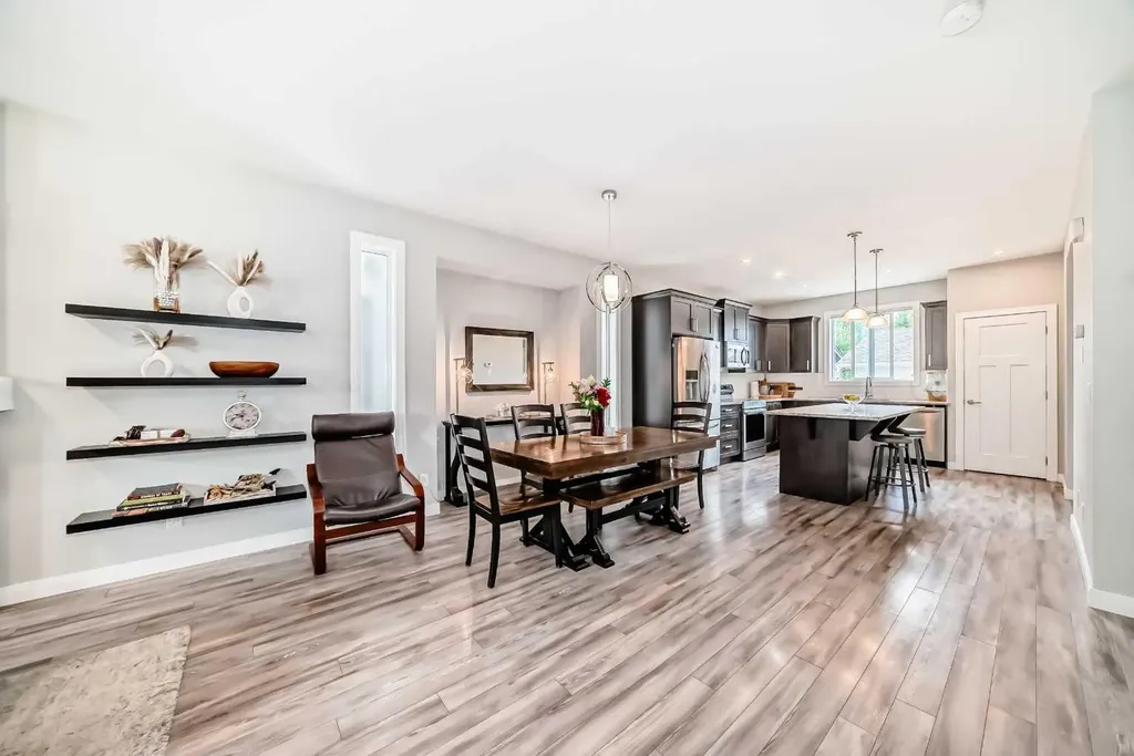 246 Cooperswood Green SW Airdrie AB T4B 3Y6