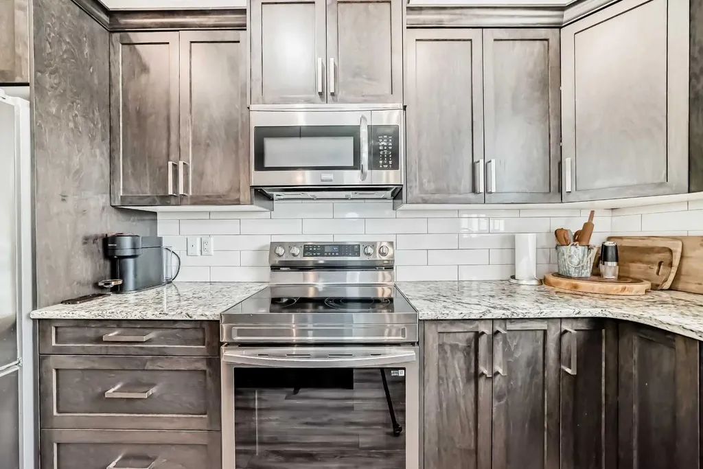 246 Cooperswood Green SW Airdrie AB T4B 3Y6