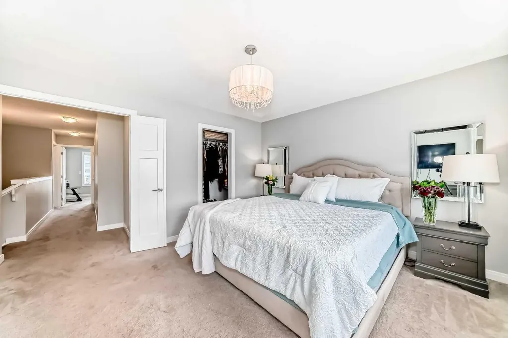 246 Cooperswood Green SW Airdrie AB T4B 3Y6