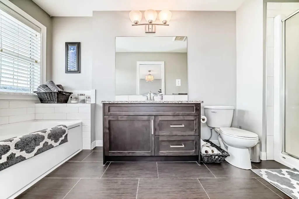 246 Cooperswood Green SW Airdrie AB T4B 3Y6
