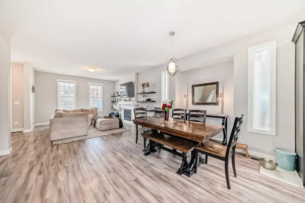 246 Cooperswood Green SW Airdrie AB T4B 3Y6