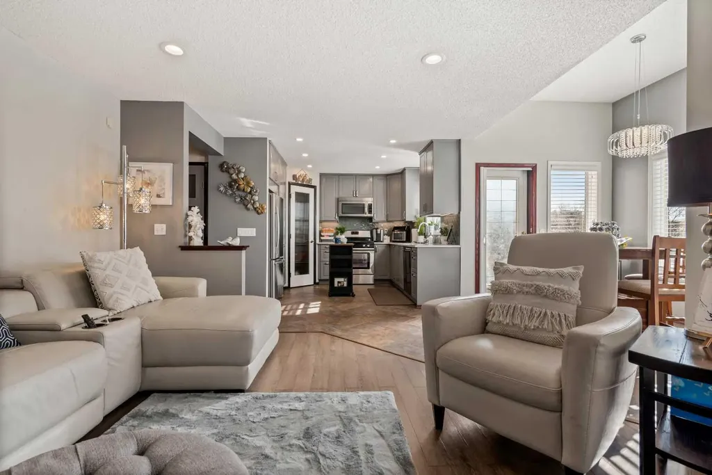 22 Hidden Valley Manor NW Calgary AB T3A5V4