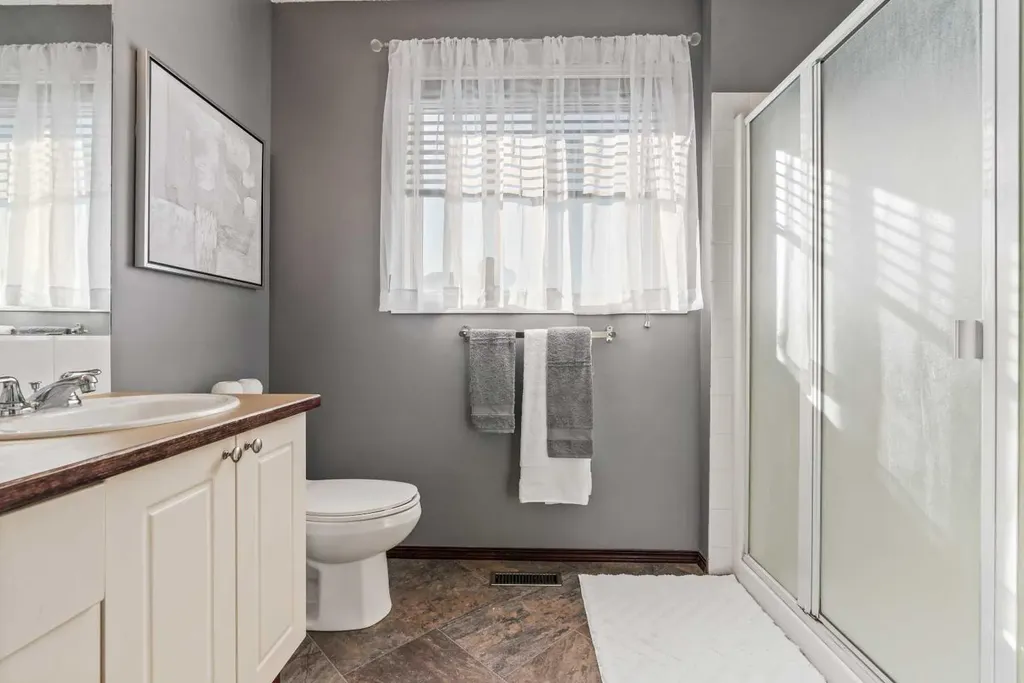 22 Hidden Valley Manor NW Calgary AB T3A5V4