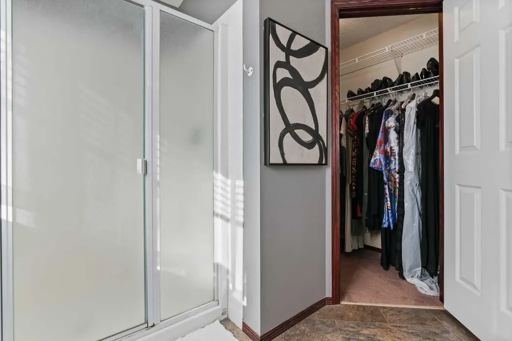 22 Hidden Valley Manor NW Calgary AB T3A5V4