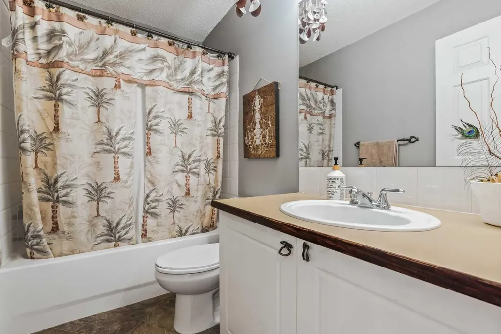 22 Hidden Valley Manor NW Calgary AB T3A5V4