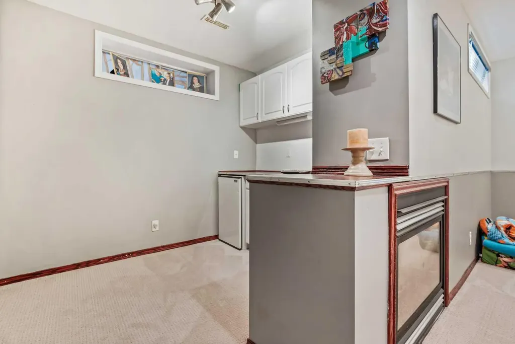 22 Hidden Valley Manor NW Calgary AB T3A5V4