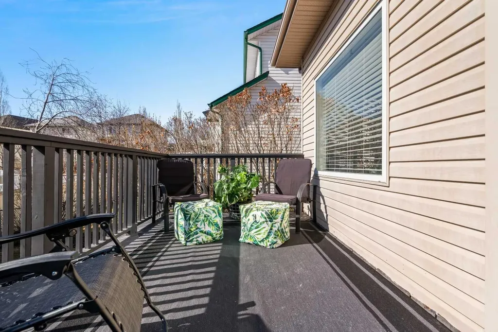 22 Hidden Valley Manor NW Calgary AB T3A5V4