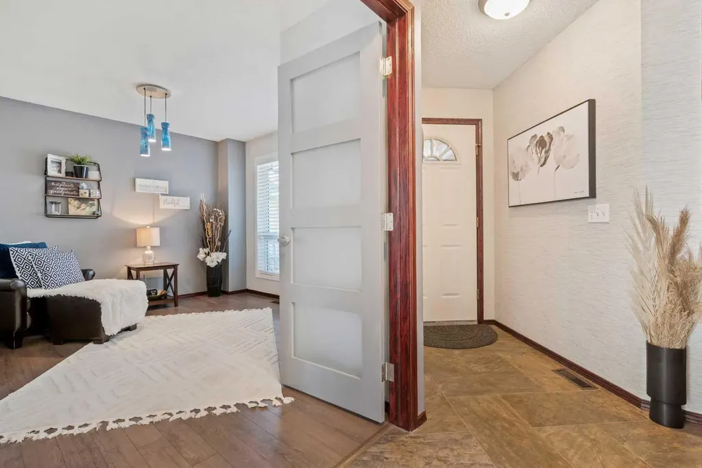 22 Hidden Valley Manor NW Calgary AB T3A5V4