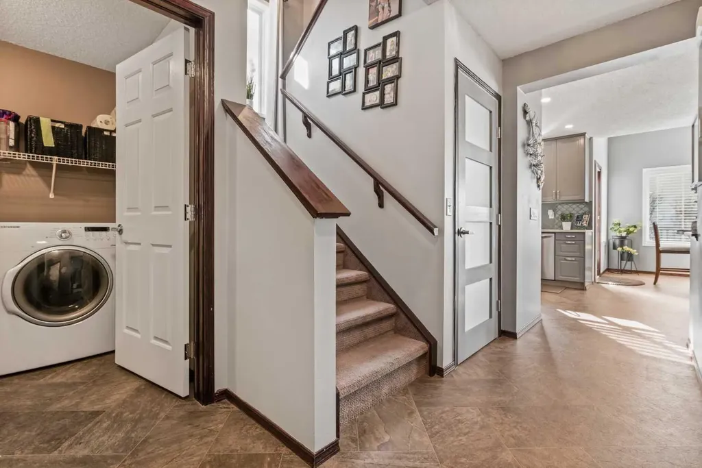 22 Hidden Valley Manor NW Calgary AB T3A5V4
