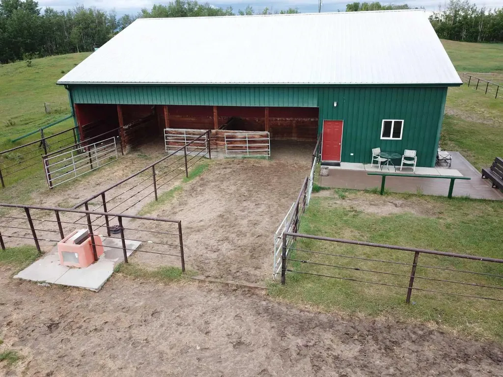 Highway 816 Rural Red Deer County AB T4E 0V5