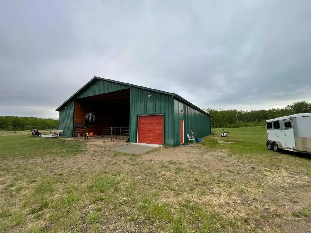 Highway 816 Rural Red Deer County AB T4E 0V5
