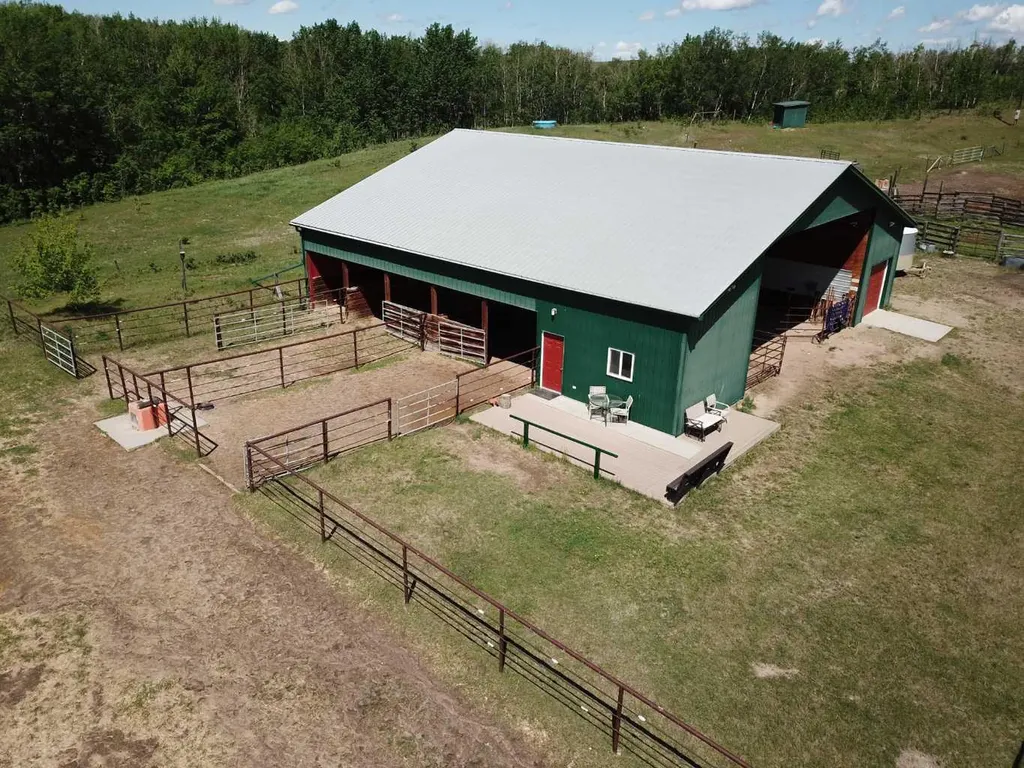 Highway 816 Rural Red Deer County AB T4E 0V5