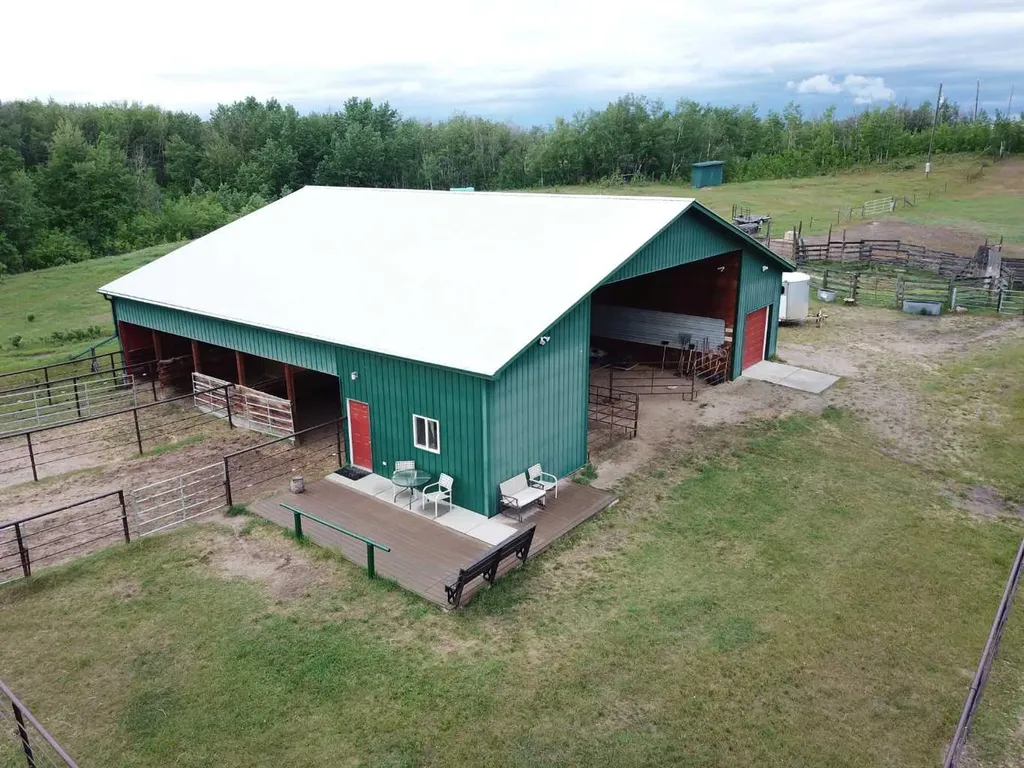 Highway 816 Rural Red Deer County AB T4E 0V5