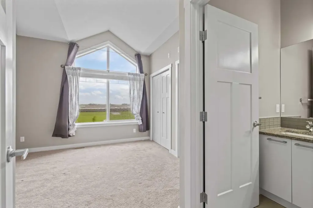 1543 Symons Valley Parkway NW Calgary AB T3P 0R8